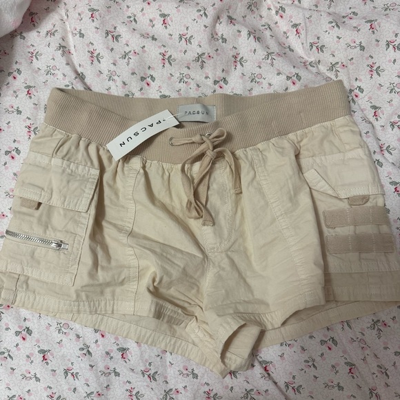 NWT PacSun bundle xs low rise cargo shorts - Picture 2 of 5